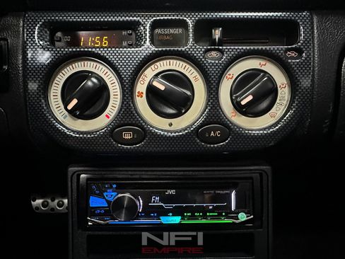 Used 2003 Toyota MR2 image 37