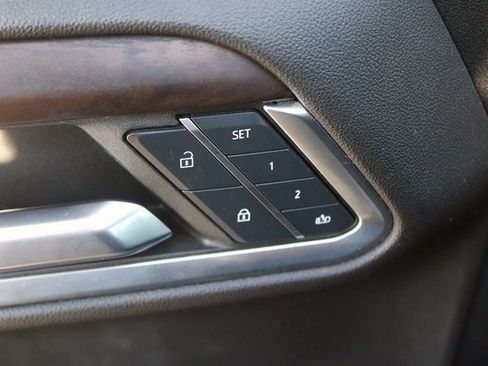 Used 2024 GMC Sierra 1500 SLT image 14