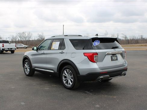 Used 2023 Ford Explorer Limited image 7