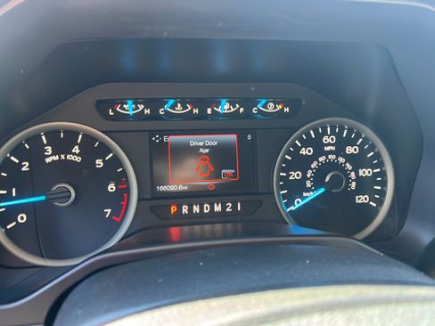 Used 2015 Ford F150 XLT w/ Equipment Group 302A Luxury AWD/4WD image 12