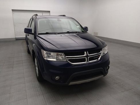 Used 2019 Dodge Journey SE w/ Connectivity Group FWD image 14