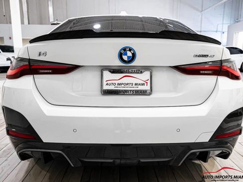 Used 2022 BMW i4 eDrive40 w/ M Sport Package image 24