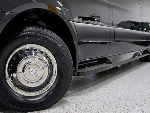 Used 2024 Mercedes-Benz Sprinter 3500 image 4