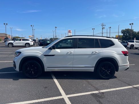 Used 2023 Volkswagen Atlas SEL R-Line AWD/4WD image 13