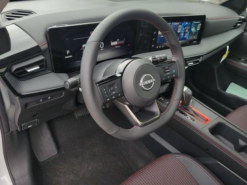 New 2026 Nissan Kicks SR w/ SR Premium Package AWD/4WD image 20