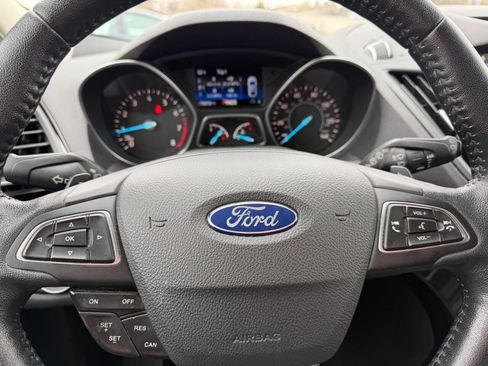 Used 2017 Ford Escape Titanium image 22