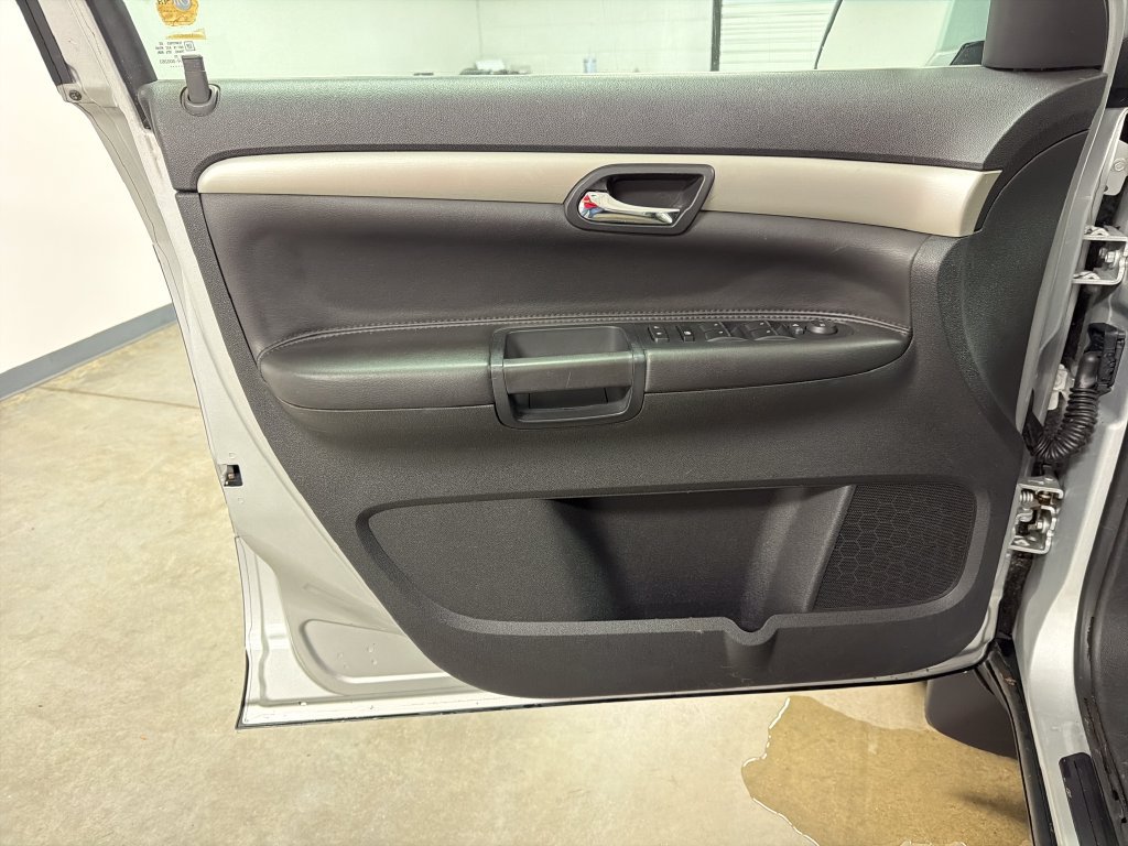 Used 2009 Saturn Outlook XE w/ Convenience Package FWD image 20
