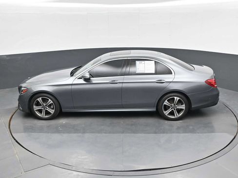 Used 2019 Mercedes-Benz E 300 4MATIC image 24