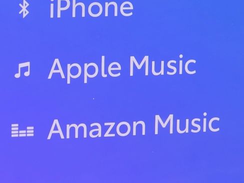 Certified 2025 Toyota Camry SE image 3