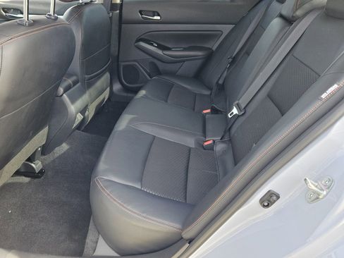 Used 2023 Nissan Altima 2.5 SR image 13