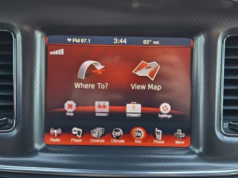 Used 2014 Dodge Charger R/T image 17