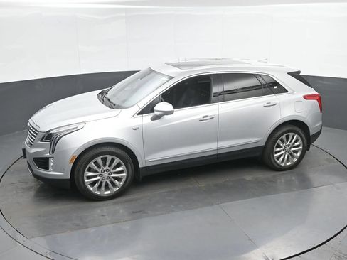 Used 2017 Cadillac XT5 Platinum w/ Driver Assist Package AWD/4WD image 36