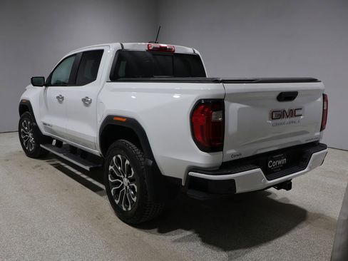 Used 2024 GMC Canyon Denali image 5