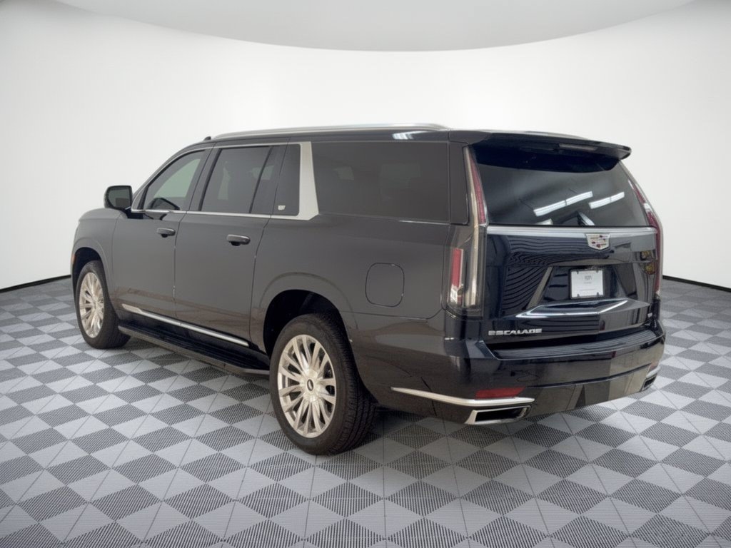 Used 2023 Cadillac Escalade ESV Premium Luxury w/ LPO, Floor Liner Package AWD/4WD image 3