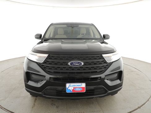 Used 2020 Ford Explorer 2WD image 2