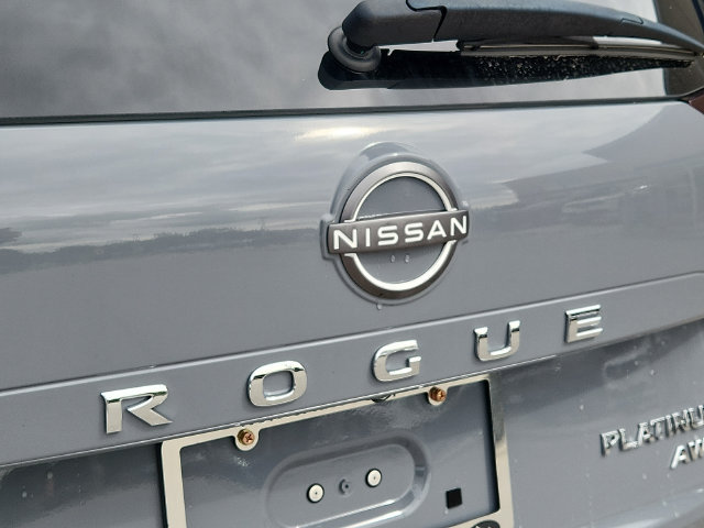Used 2023 Nissan Rogue Platinum AWD/4WD image 31