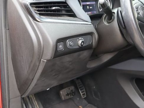 Used 2021 Buick Enclave Essence FWD image 25