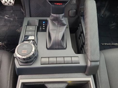 Used 2024 Toyota Tacoma TRD Sport image 25