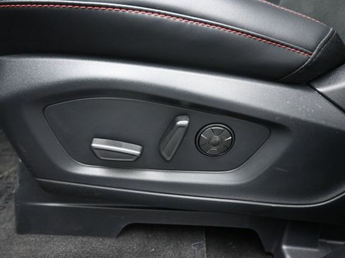 Used 2025 Ford Explorer ST image 11