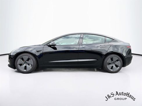 Used 2023 Tesla Model 3 Standard Range RWD image 4