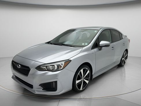 Used 2018 Subaru Impreza 2.0i Sport w/ Popular Package #1 AWD/4WD image 3
