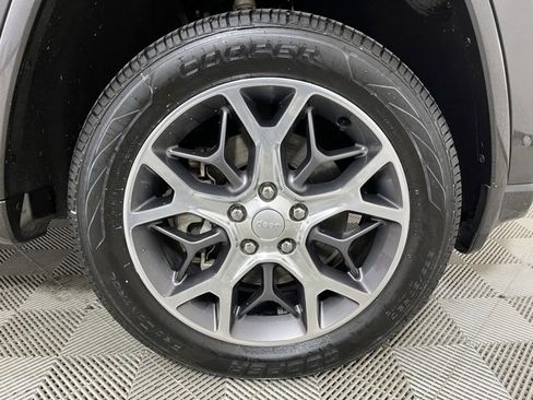 Used 2021 Jeep Grand Cherokee Overland image 23