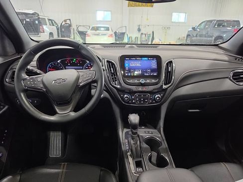 Used 2024 Chevrolet Equinox Premier AWD/4WD image 4