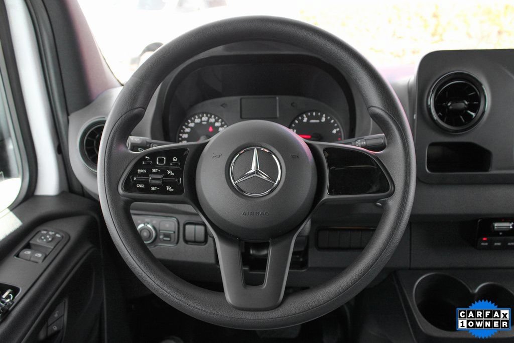 Used 2022 Mercedes-Benz Sprinter 2500 image 18