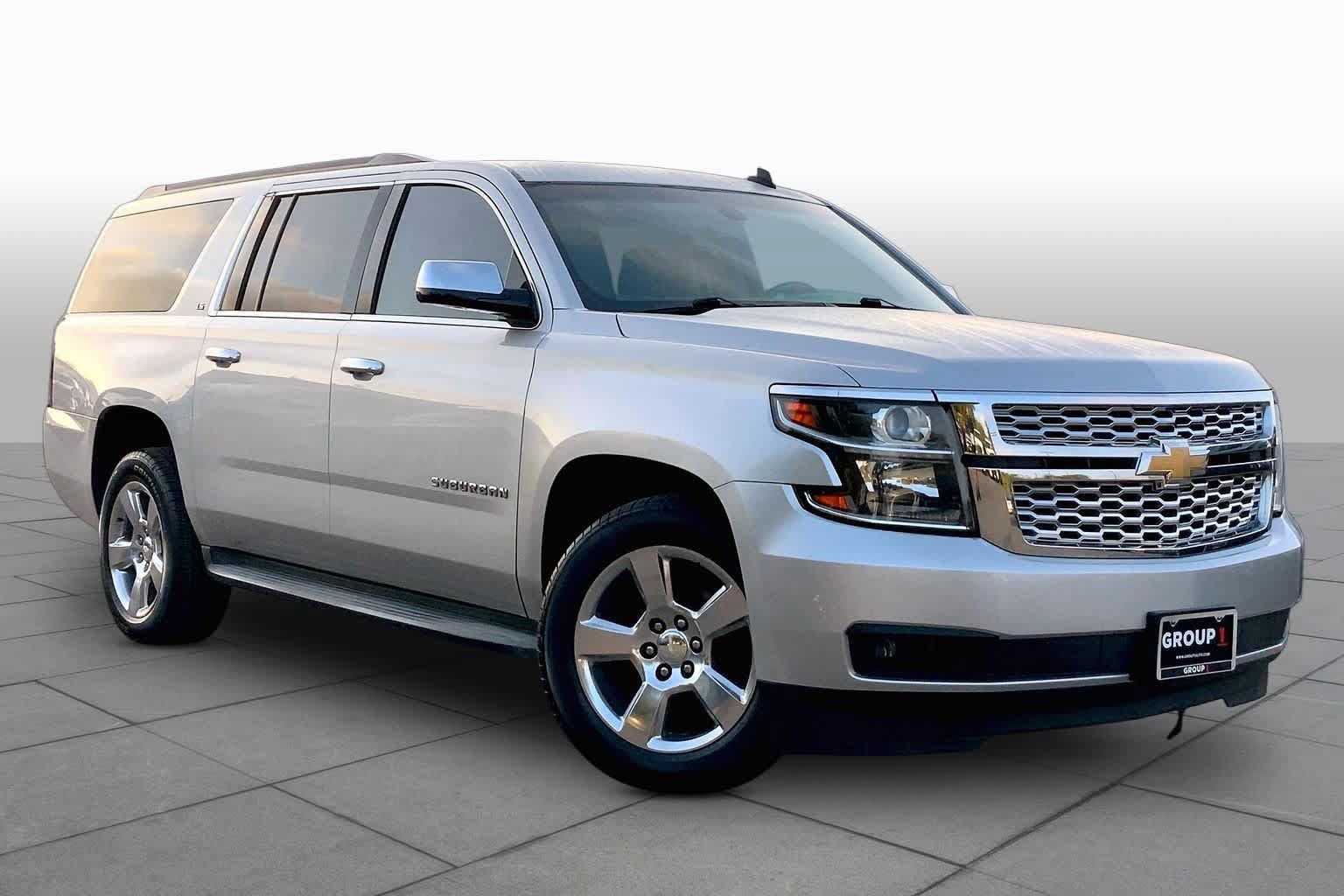 Used 2015 Chevrolet Suburban LS RWD image 3