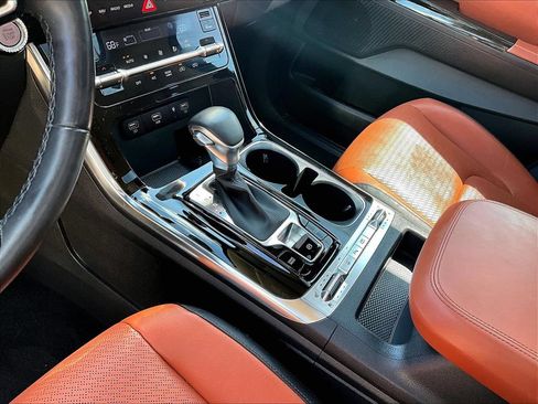 Used 2024 Kia Carnival SX Prestige FWD image 23