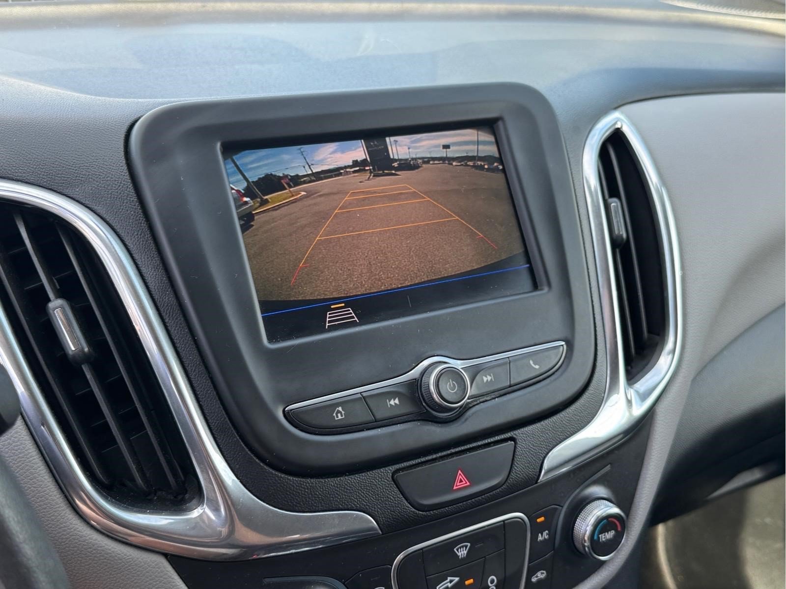 Used 2020 Chevrolet Equinox LT FWD image 26
