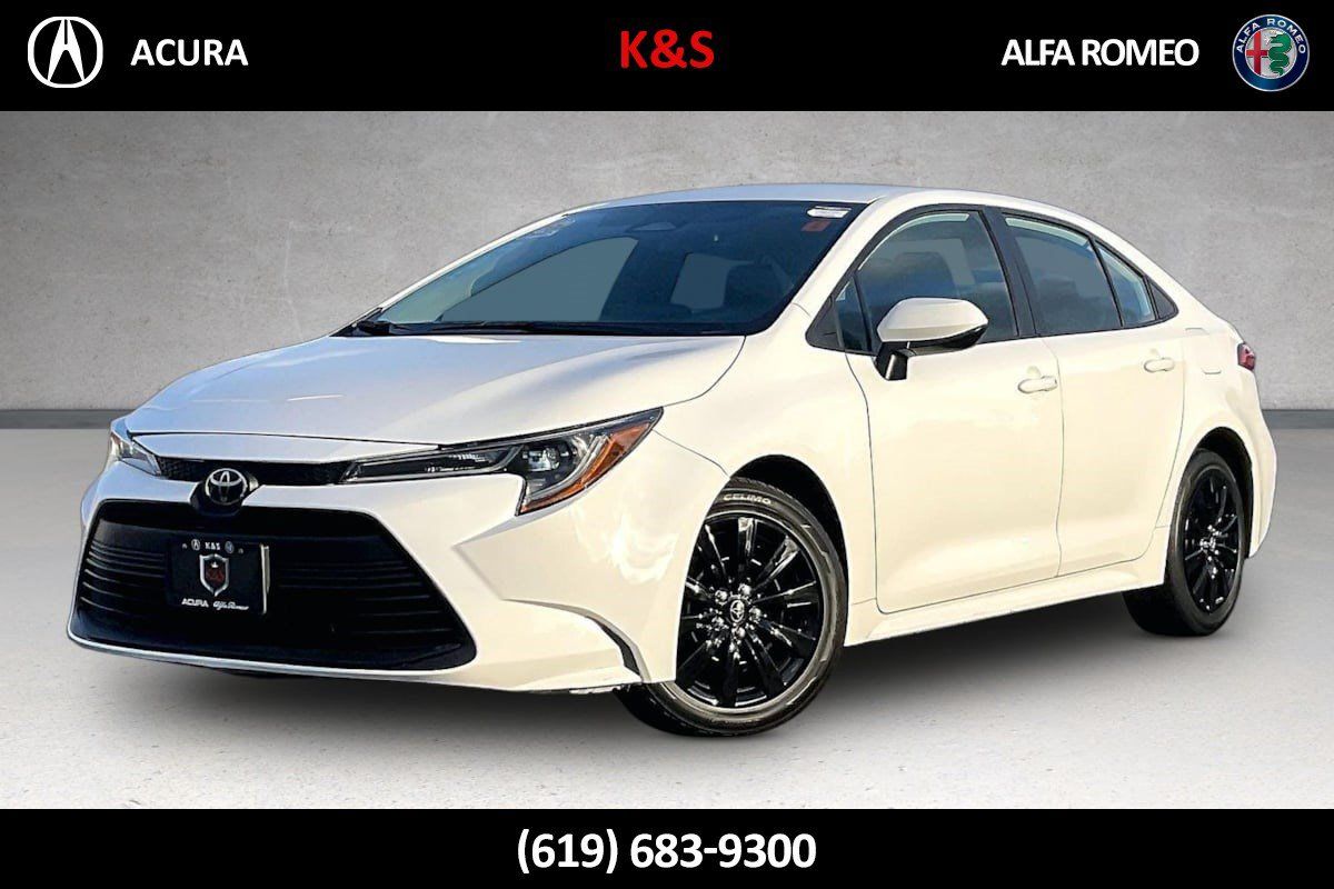 Used 2024 Toyota Corolla LE FWD image 1