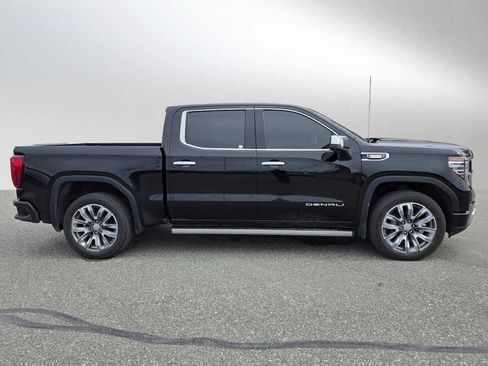 Used 2023 GMC Sierra 1500 Denali w/ Denali Reserve Package AWD/4WD image 2