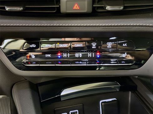 Used 2022 Buick Envision Preferred image 16