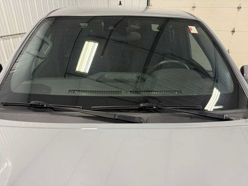 Used 2023 Nissan Frontier PRO-4X w/ Pro Convenience Package AWD/4WD image 5