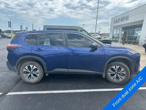 Used 2022 Nissan Rogue SV AWD/4WD image 4