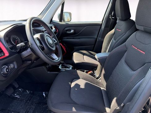 Used 2023 Jeep Renegade Trailhawk AWD/4WD image 9