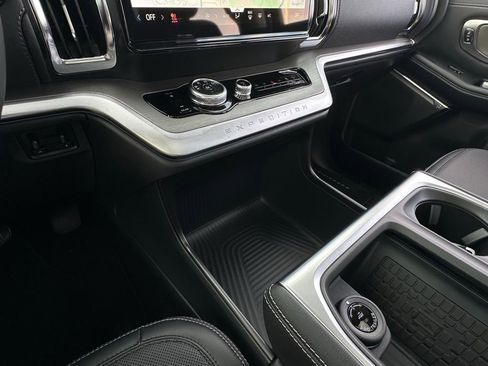 New 2025 Ford Expedition Platinum w/ Driver's Package image 54