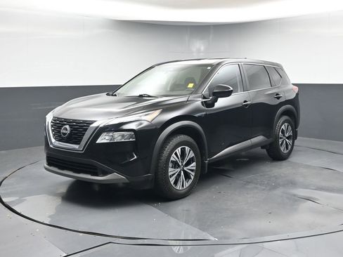 Used 2023 Nissan Rogue SV image 5