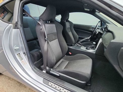 Used 2017 Toyota 86 image 25