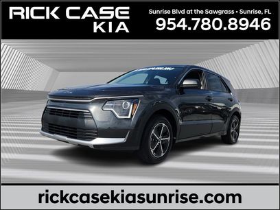 New 2025 Kia Niro LX