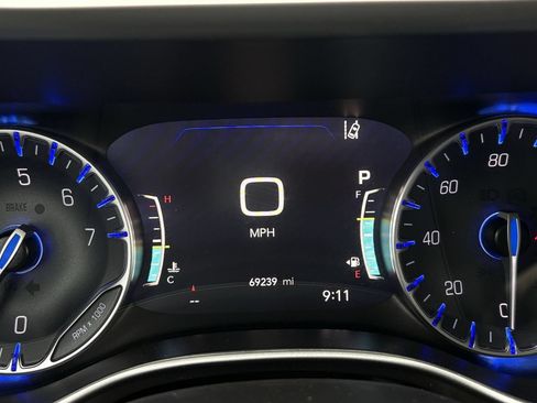 Used 2024 Chrysler Pacifica Touring-L FWD image 15