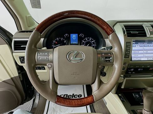 Used 2013 Lexus GX 460 Premium image 12