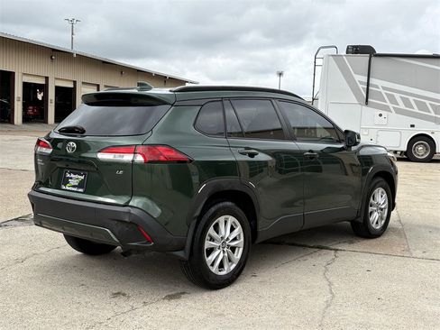 Used 2023 Toyota Corolla Cross LE image 5