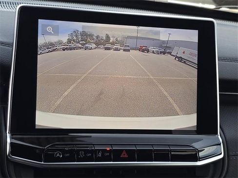 New 2026 Jeep Compass Latitude image 10