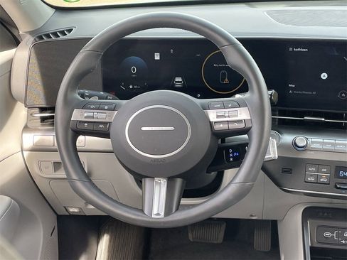 Used 2025 Hyundai Kona Limited image 13