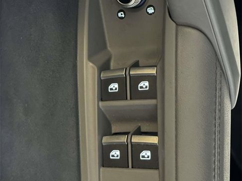 Used 2022 Audi SQ5 Prestige w/ Prestige Package image 19