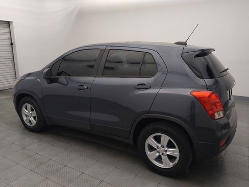 Used 2021 Chevrolet Trax LS w/ Tint and Cruise Package FWD image 3
