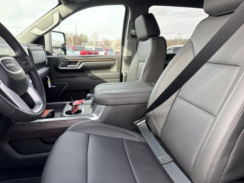 New 2026 GMC Sierra 2500 SLT w/ SLT Premium Package image 4