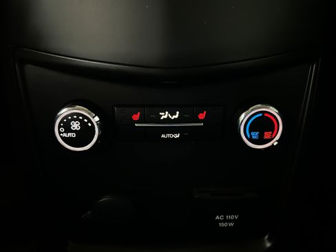 Used 2018 Lincoln MKT AWD image 31